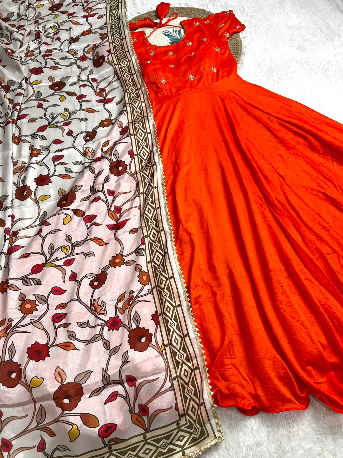 Sinora : Simple Maggam work Kurti with dupatta