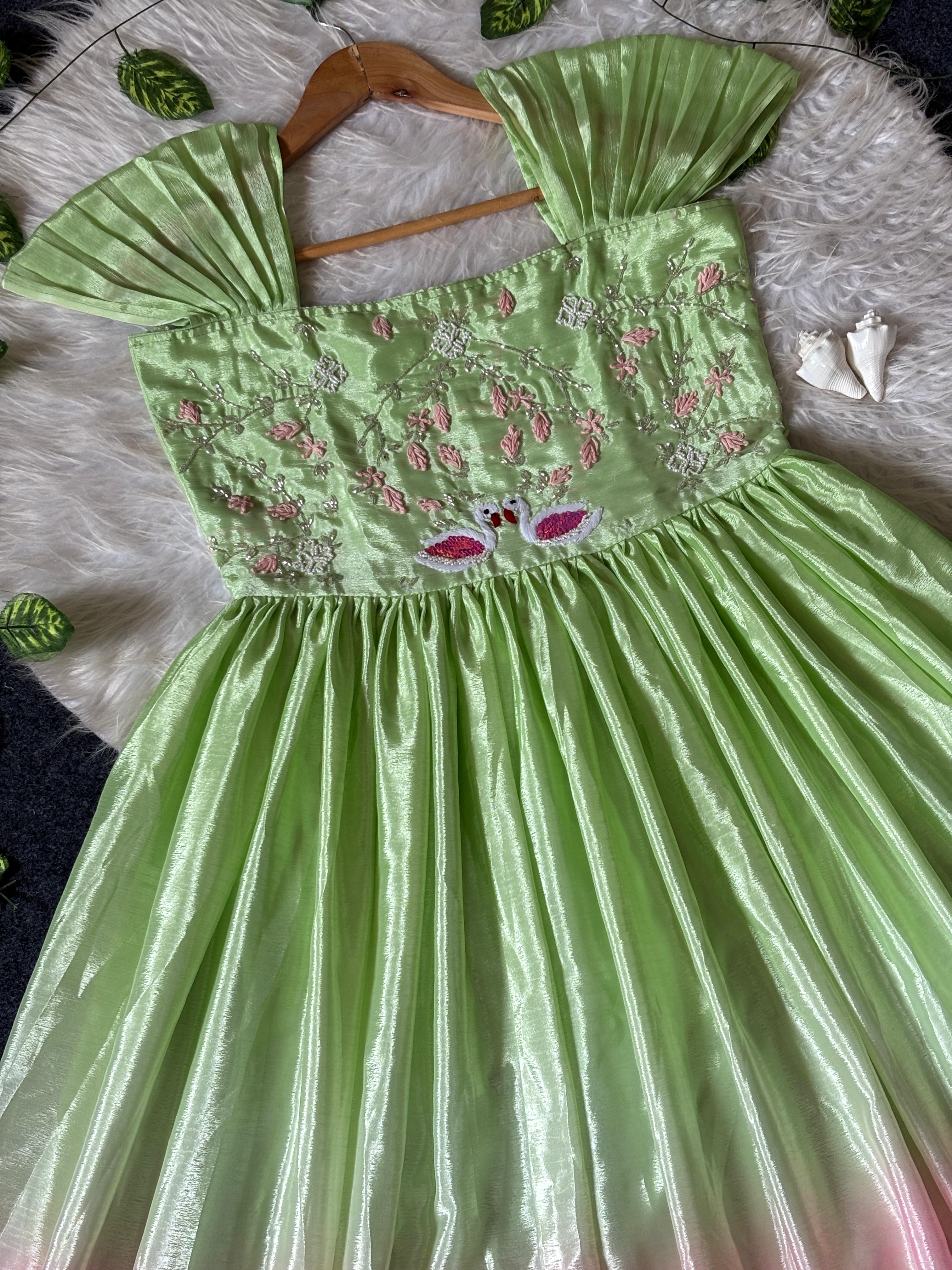 Senora : Dreamy Frocks