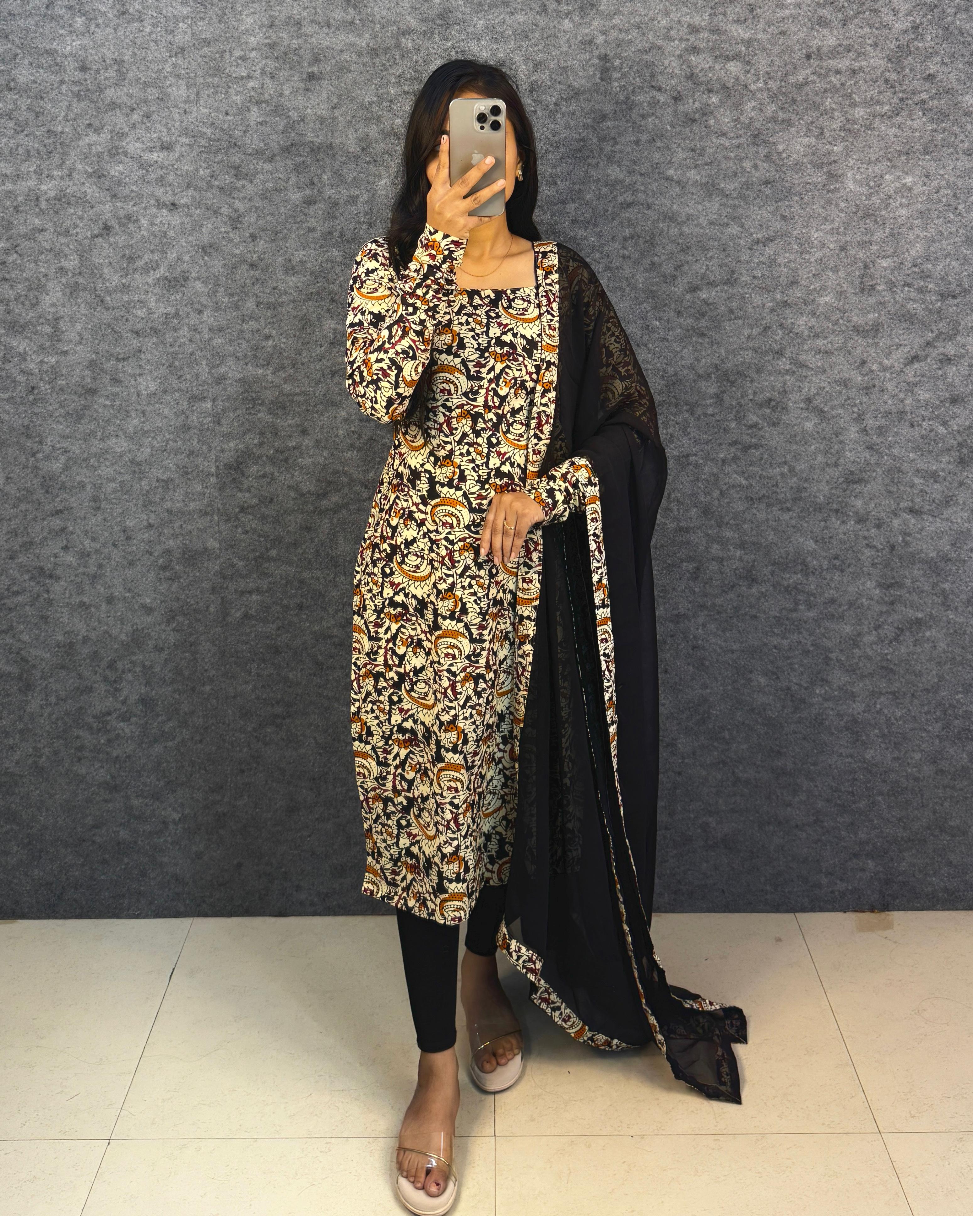 Anya : Kalamkari kurti with Georgette dupatta 💕