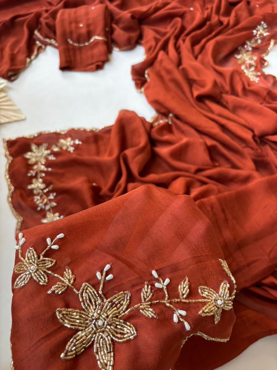 Monalisa: Exclusive Handwork Sarees 💕