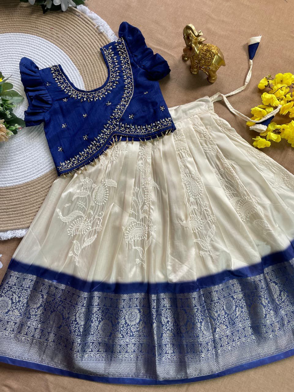 Kundanapu Bomma Kids Lehengas