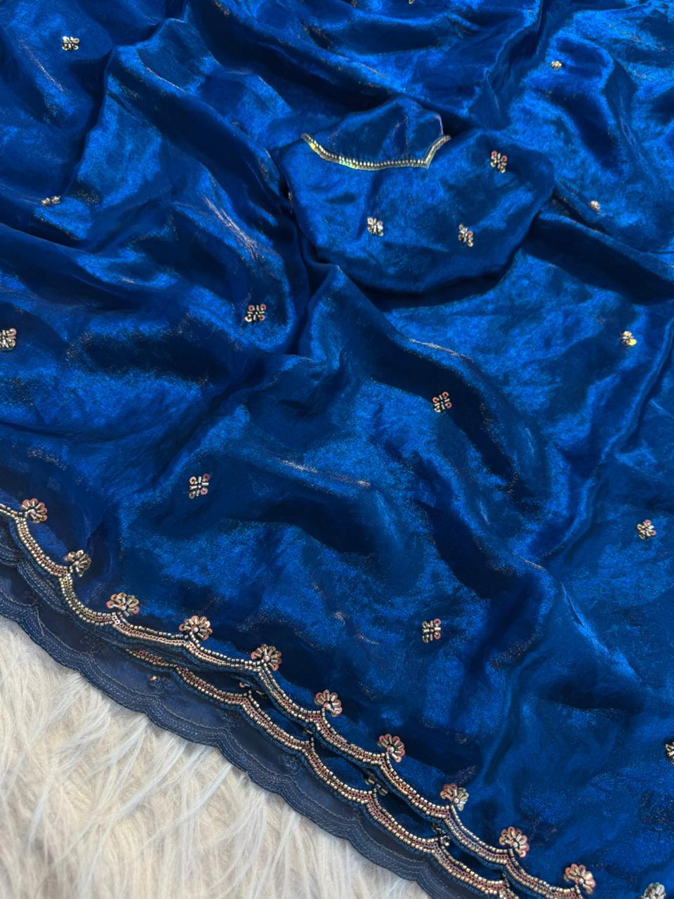 Suhaya : class & cool designer saree