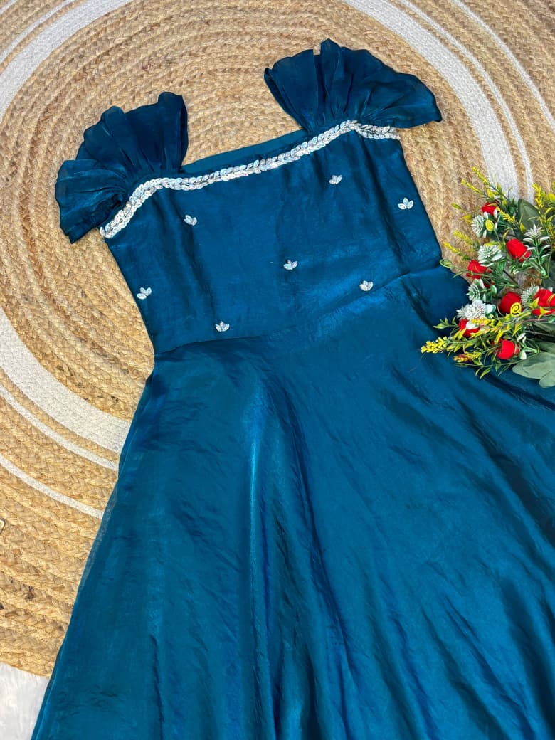 Hoyla : Prettiest frocks 💕