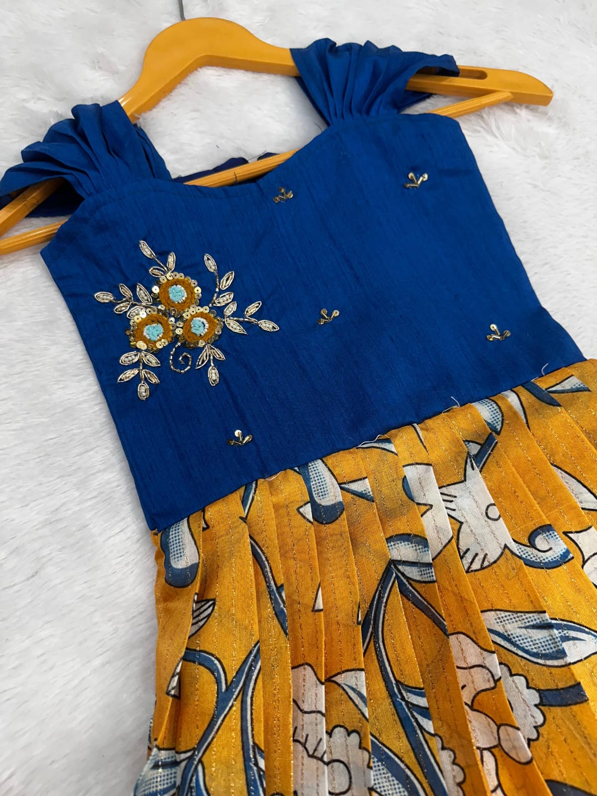 Zuyi : kalamkari Kids frocks