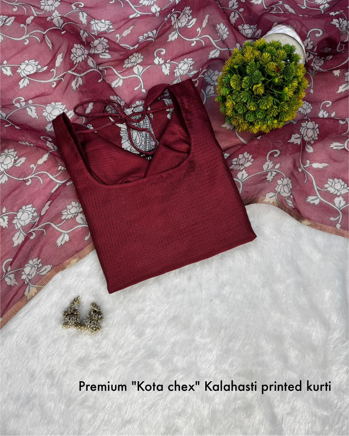 Maanvi : Kota checks outfit