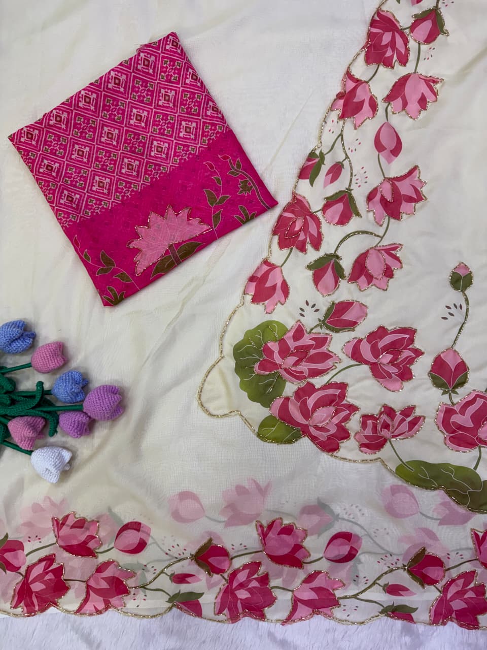 Classy Rose saree 💕