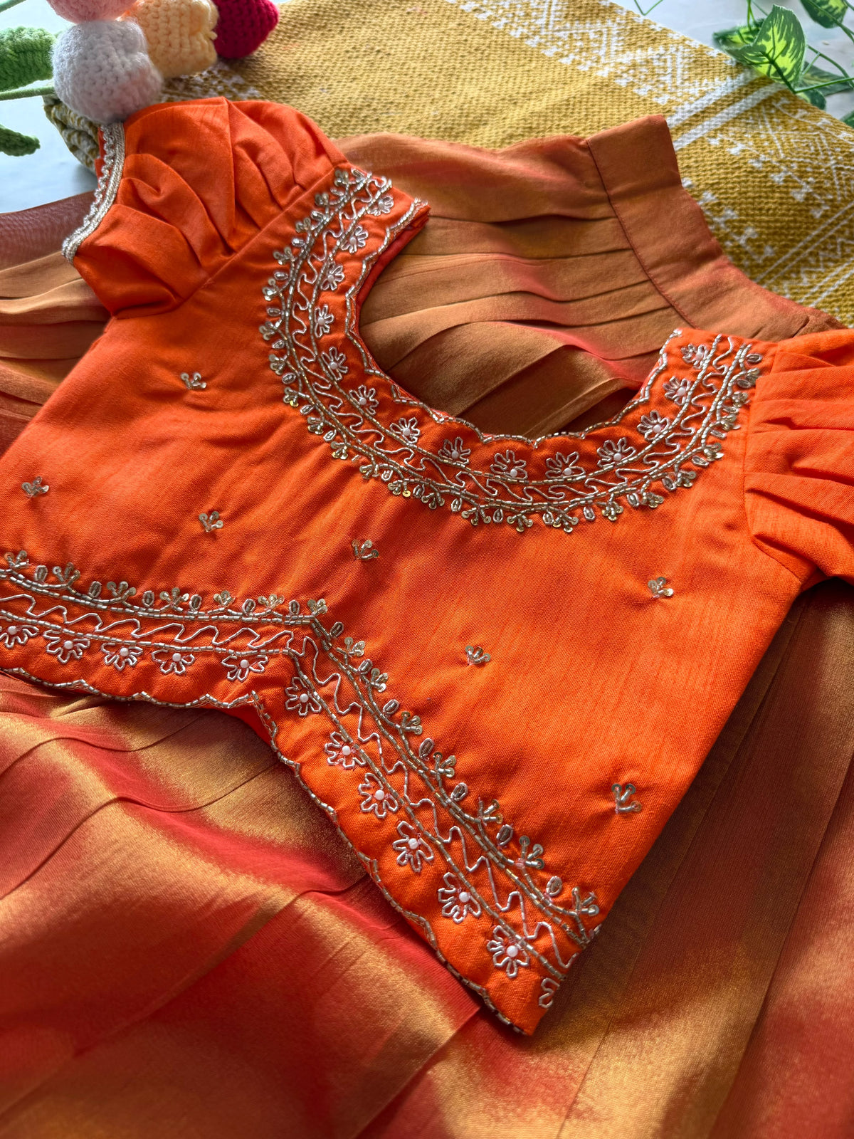 Shikara : Kids lehenga