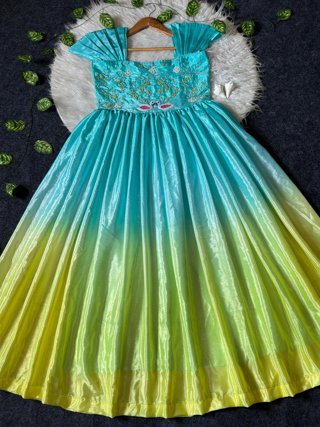 Senora : Dreamy Frocks